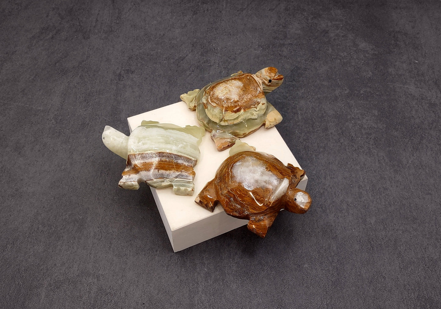 Onyx Turtle Figurine Carved Stone (1 turtle approx. 3 inches long) Colorful Carved Quartz Turtle Figurine for coastal home shelf decor!