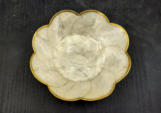 Gold Edged Round Capiz Shell Dish (One shell dish approx. 6 inches) Adorable shell dish special for any coastal home!