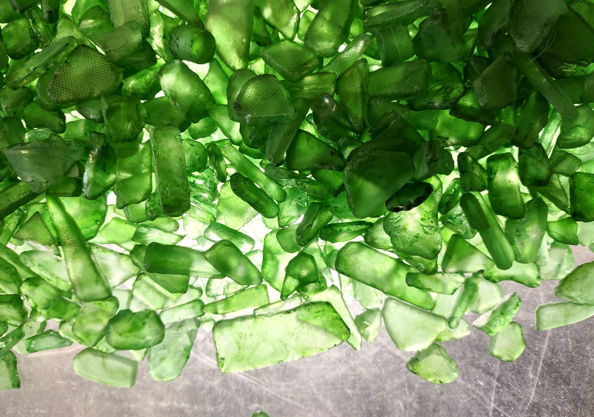 Beach Sea Glass Rough Dark Green Medium Tumbled (approx. 1 kilogram 0.5-1+ inches) Man made frosted sea glass fragments Copyright 2024 seashellsupply.com